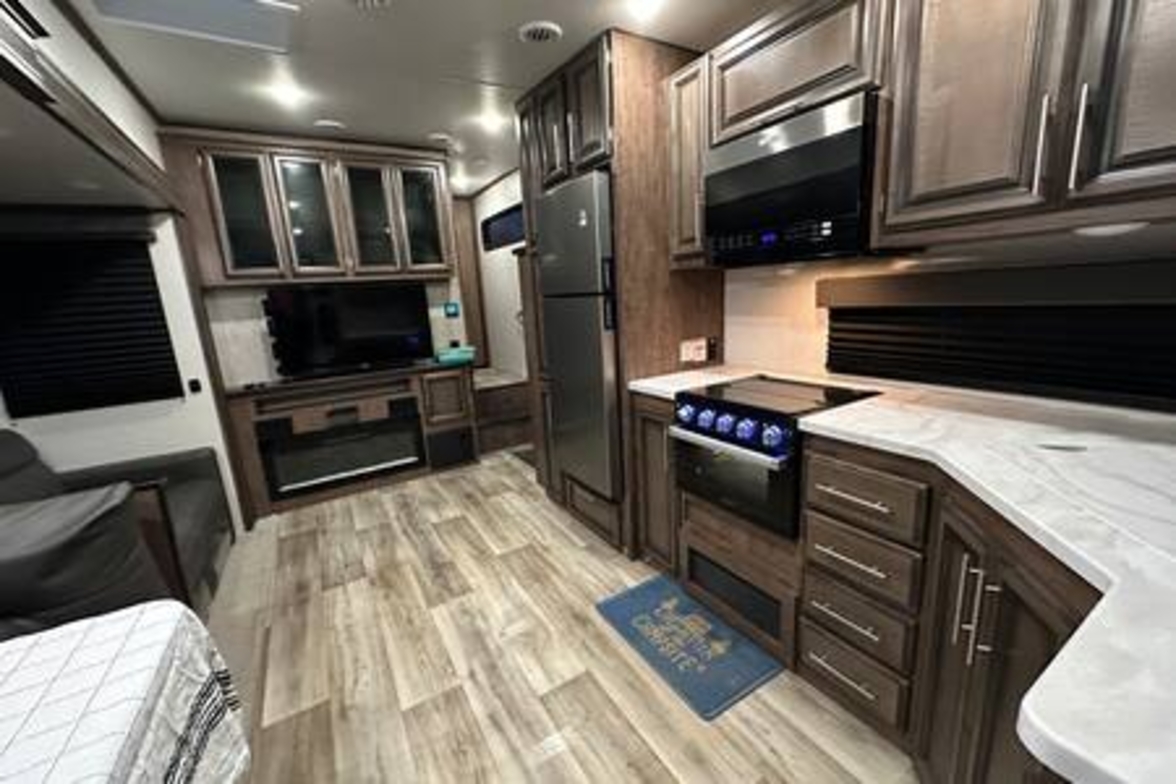 8 RV Rental + Monthly + Utilities + Comfy Stay photo 4
