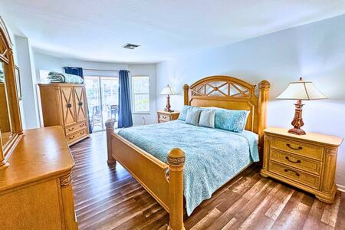 Located Heart of the Island *Luxury Rebuild* Dock photo 4